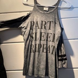 Daytrip cold shoulder shirt